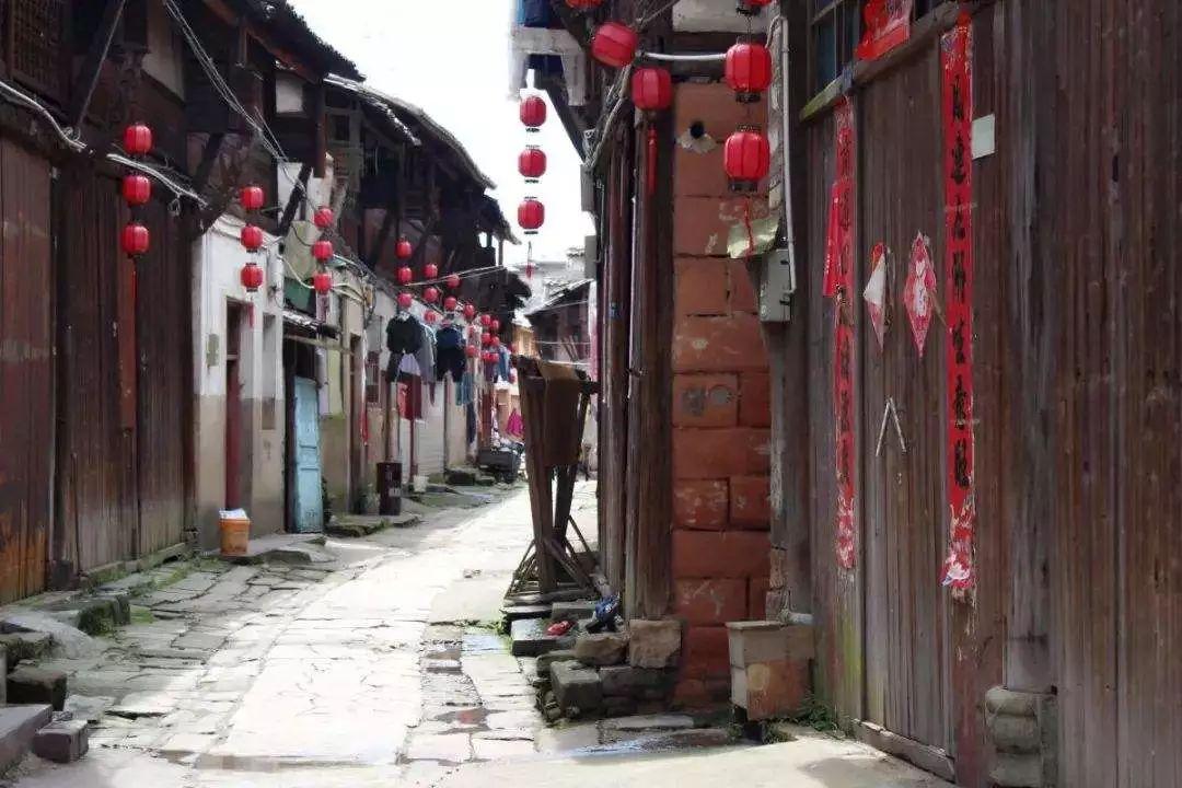 “快递妈妈”和儿子首次在沪过大年