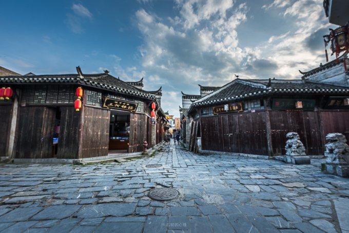 皇冠地下城选关版